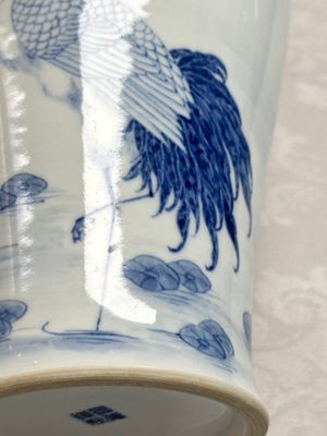 A Chinese blue, white and copper-red 'Crane' vase — photo 5