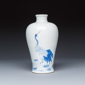 A Chinese blue, white and copper-red 'Crane' vase — photo 1