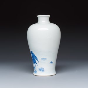A Chinese blue, white and copper-red 'Crane' vase — photo 2