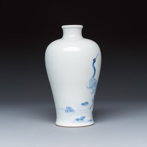 A Chinese blue, white and copper-red 'Crane' vase — photo 4