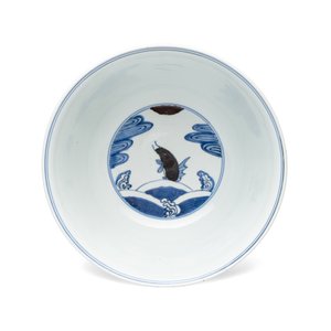 A Chinese blue, white and iron-red 'Fish among Aquatic Plants' bowl — 照片 6