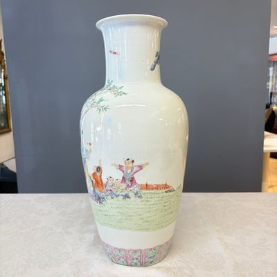 A Chinese famille rose 'Elegant ladies with playing boys' vase — photo 7