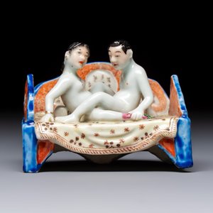 A Chinese famille rose 'Erotic' group — foto 2