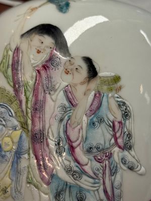 A Chinese famille rose 'Hehe Erxian' and 'Liu Hai' vase — photo 5