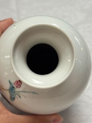 A Chinese famille rose 'Hehe Erxian' and 'Liu Hai' vase — photo 8