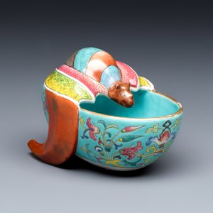 A Chinese famille rose bat-form water pot — photo 2
