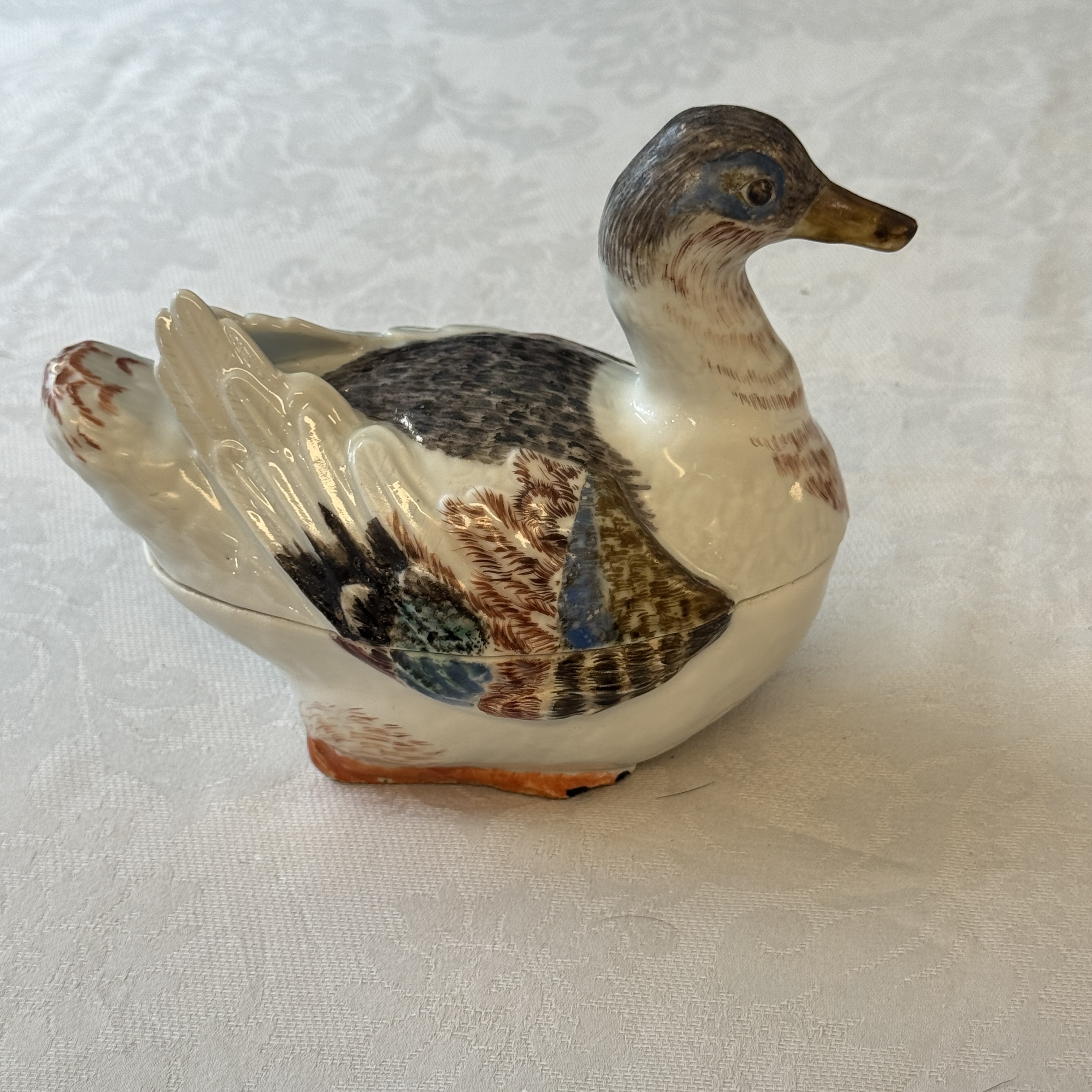 A Chinese famille rose duck-shaped tureen and cover — photo 1