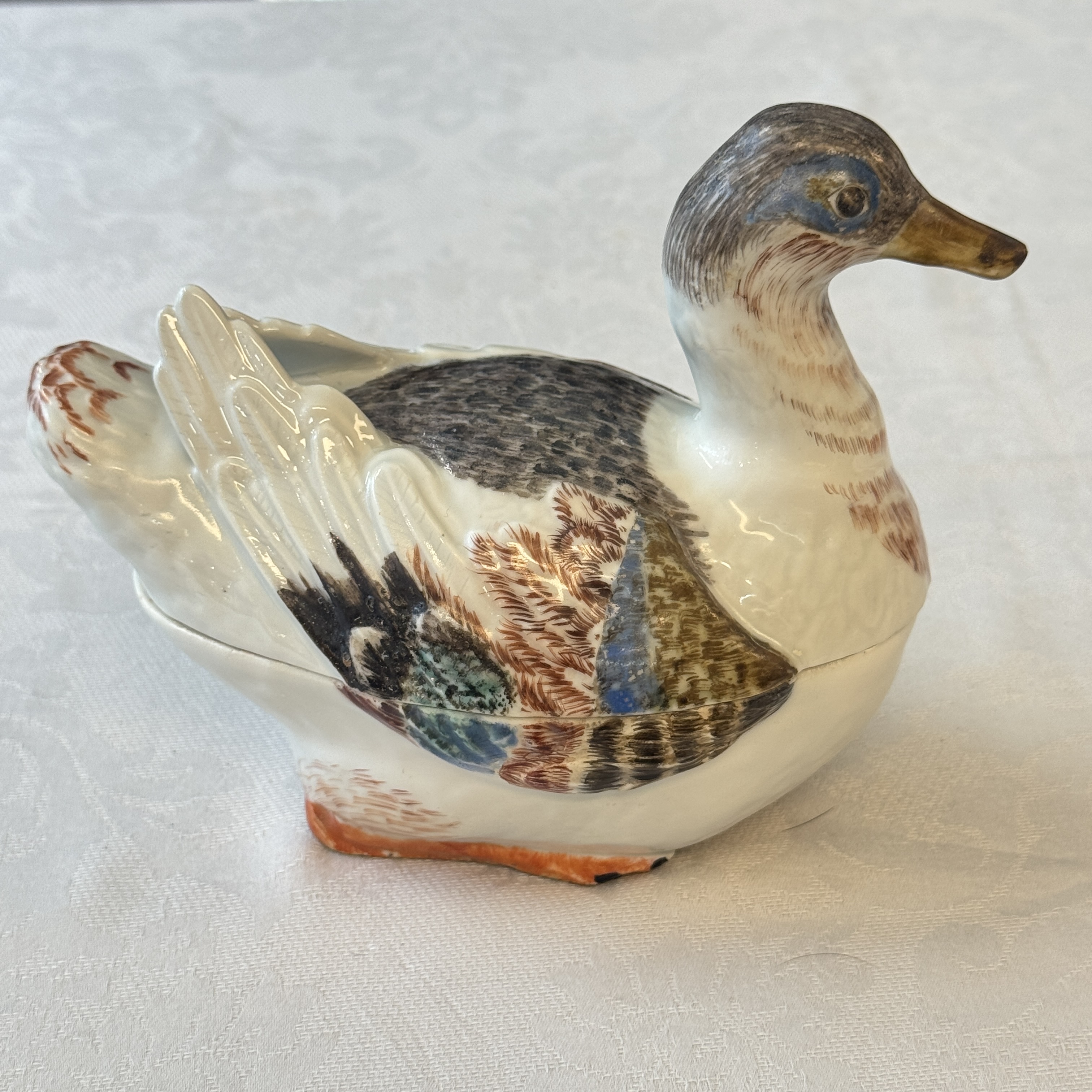 A Chinese famille rose duck-shaped tureen and cover — photo 2