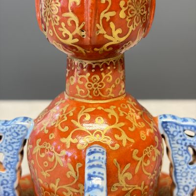 A Chinese famille rose stand, later mounted as lamp — foto 5