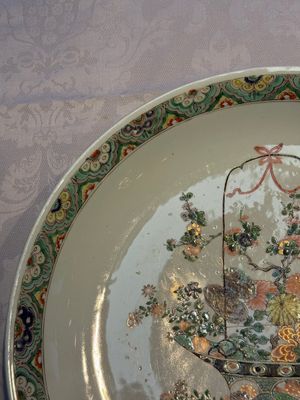 A Chinese famille verte 'Flower Basket' dish — foto 2