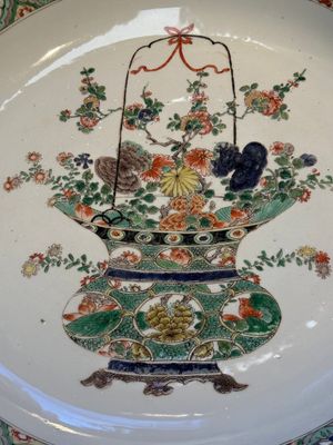 A Chinese famille verte 'Flower Basket' dish — foto 7