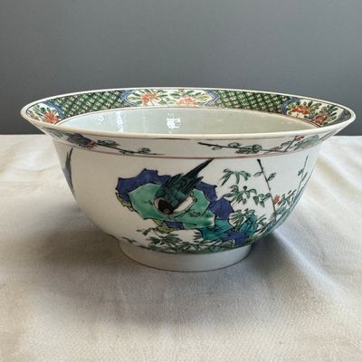A Chinese famille verte 'Klapmuts' bowl — foto 1