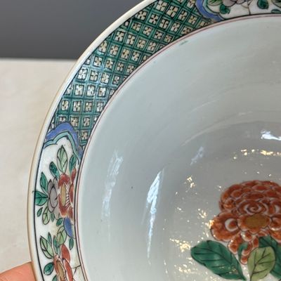 A Chinese famille verte 'Klapmuts' bowl — foto 21