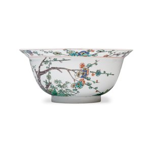 A Chinese famille verte 'Klapmuts' bowl — foto 4
