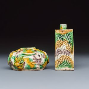A Chinese famille verte sancai biscuit 'Crab' water pot and a 'Swastika' square bottle on a later wooden stand — photo 2