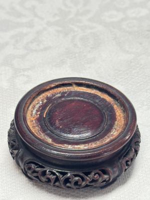 A Chinese famille verte sancai biscuit 'Lotus' teapot on a later wooden stand — photo 12