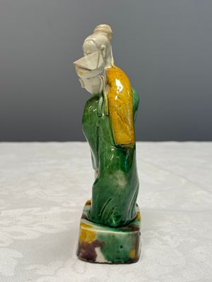 A Chinese famille verte sancai biscuit group of a man embracing a lady — photo 2