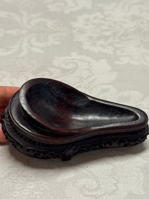 A Chinese famille verte sancai biscuit rhyton or libation cup in the shape of a buffalo head — foto 13