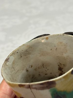 A Chinese famille verte sancai biscuit rhyton or libation cup in the shape of a buffalo head — foto 9