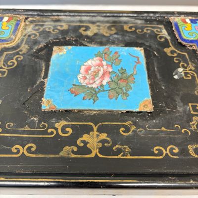 A Chinese miniature lacquer table with cloisonné plaques — photo 4