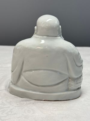 A Chinese white-glazed Milefo Buddha — 照片 5
