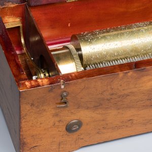 A German cylinder roll music box with 8 tunes — photo 2
