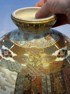 A Japanese Satsuma baluster vase with narrative design — photo 8