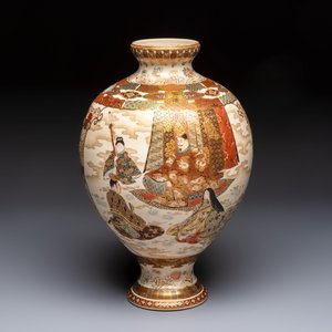 A Japanese Satsuma baluster vase with narrative design — photo 1