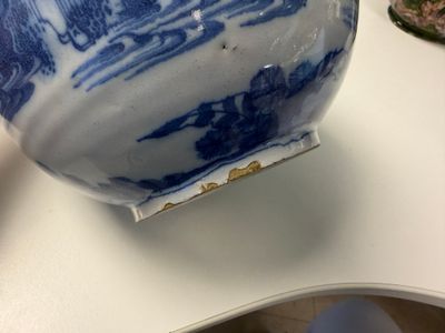 A blue and white Dutch Delft chinoiserie bottle vase — 照片 4