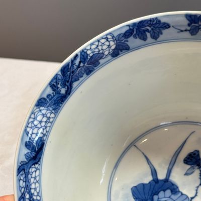 A fine Chinese blue and white 'Herons by a Lotus Pond' bowl — 照片 13