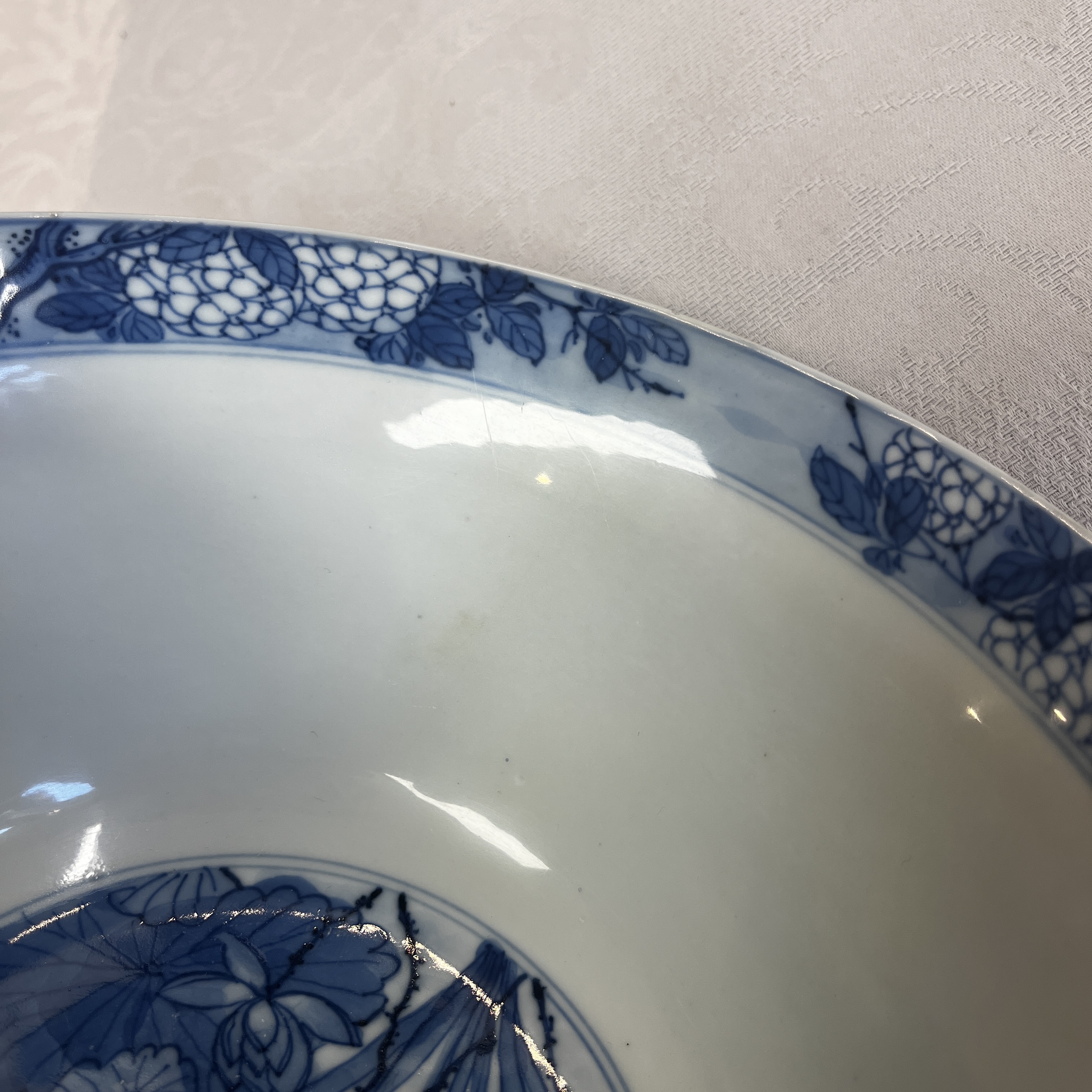A fine Chinese blue and white 'Herons by a Lotus Pond' bowl — 照片 26