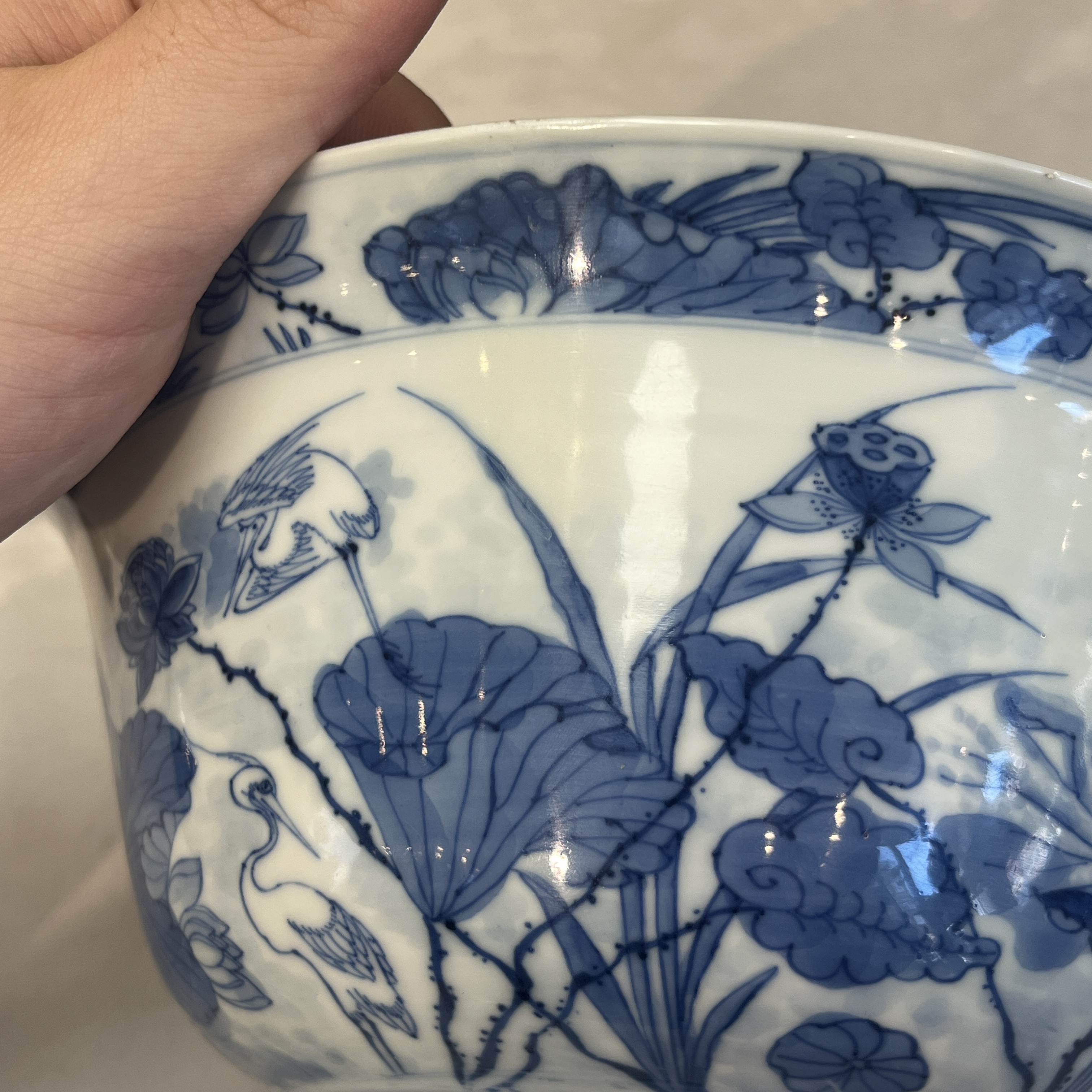 A fine Chinese blue and white 'Herons by a Lotus Pond' bowl — 照片 29