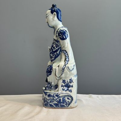 A fine Chinese blue and white figure of the immortal Zhongli Quan — 照片 8