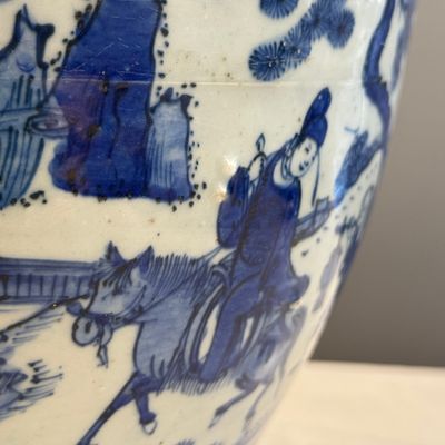 A fine Chinese blue and white vase and cover with narrative design — foto 11