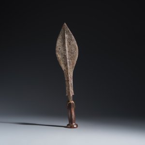 A group of five African tribal weapons — foto 4