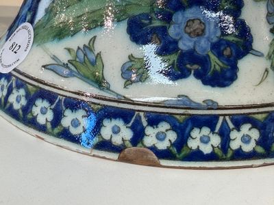 A large Cantagalli Iznik-style footed bowl — photo 4