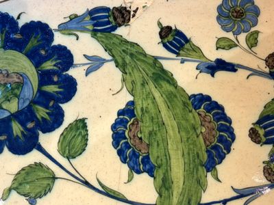 A large Cantagalli Iznik-style footed bowl — photo 9