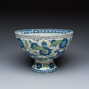 A large Cantagalli Iznik-style footed bowl — photo 1