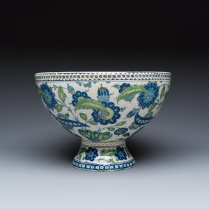 A large Cantagalli Iznik-style footed bowl — photo 2