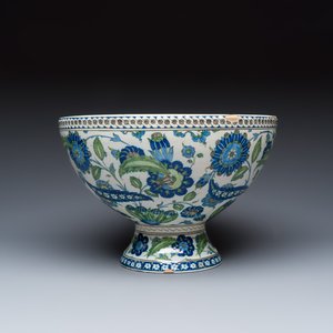 A large Cantagalli Iznik-style footed bowl — photo 3