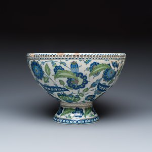 A large Cantagalli Iznik-style footed bowl — photo 4