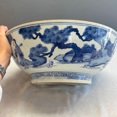 A large Chinese blue and white 'Ba Xian Zhu Shou 八仙祝壽' bowl — photo 2
