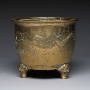 A large Chinese bronze 'Dragon' tripod censer, 19th C. — photo 2