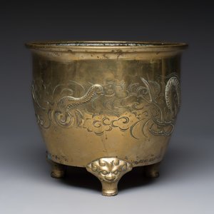 A large Chinese bronze 'Dragon' tripod censer, 19th C. — photo 5