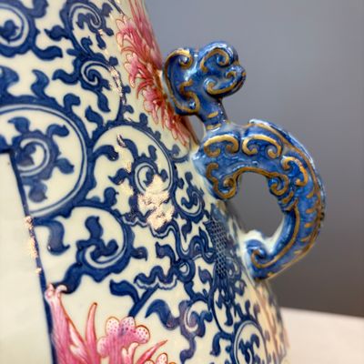A large Chinese famille rose 'Hu' vase with birds and butterflies — photo 17