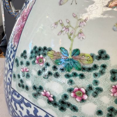 A large Chinese famille rose 'Hu' vase with birds and butterflies — photo 19