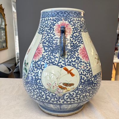 A large Chinese famille rose 'Hu' vase with birds and butterflies — photo 22