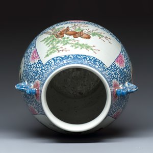 A large Chinese famille rose 'Hu' vase with birds and butterflies — photo 6