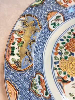 A large Chinese famille verte armorial 'Provinces' dish with the arms of Zutphen — photo 4