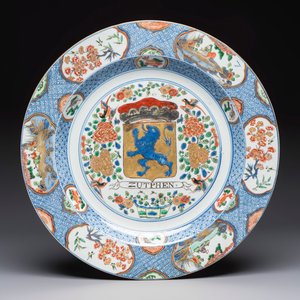 A large Chinese famille verte armorial 'Provinces' dish with the arms of Zutphen — photo 1